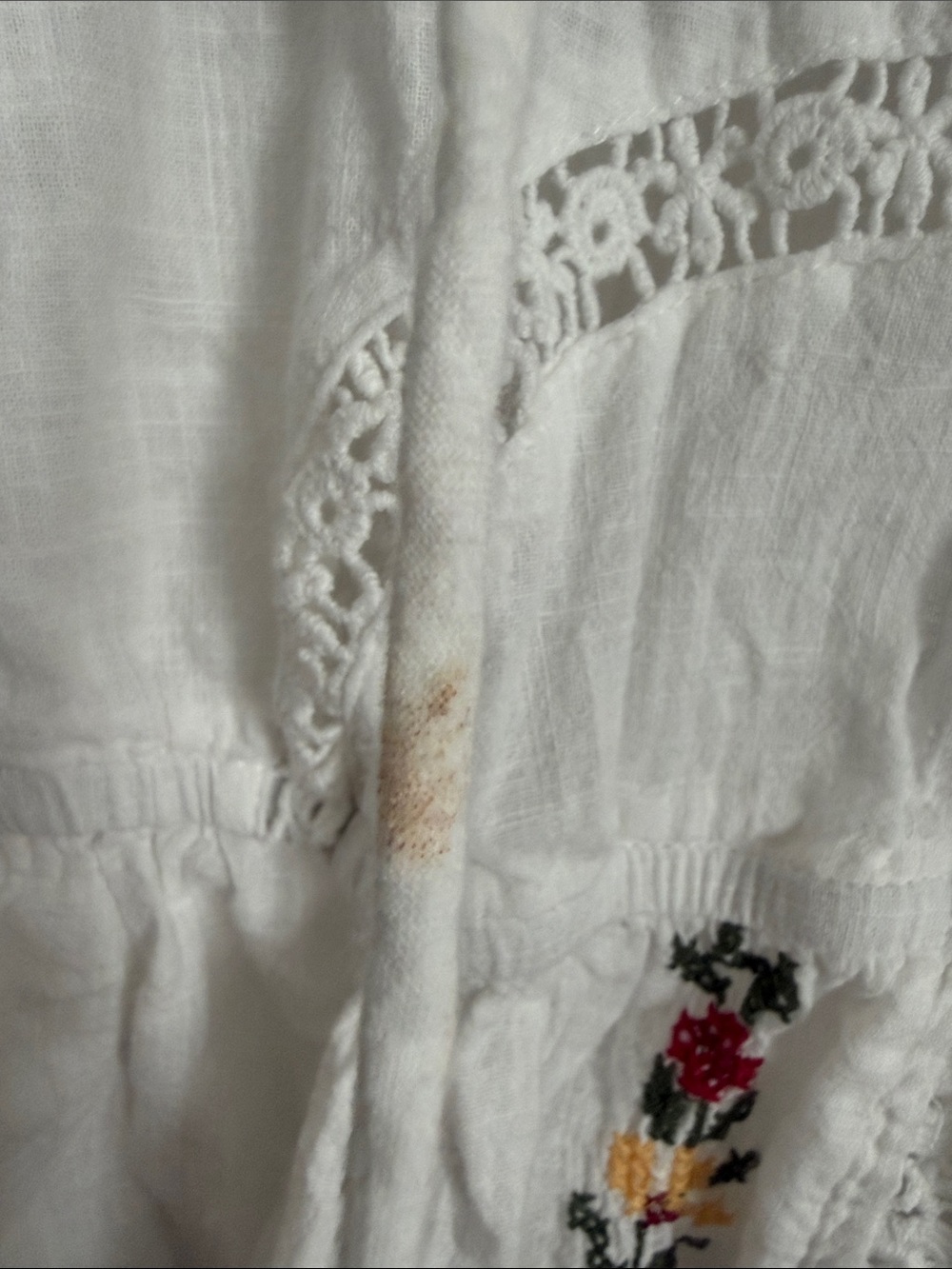 Jennifer & Grace embroidered peasant blouse featuring lace trim Sz S - Picture 9 of 9